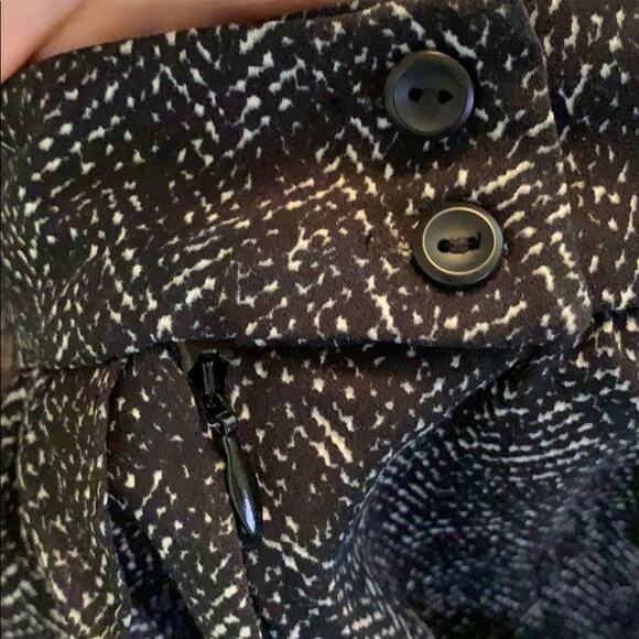 Anthropologie Corey Lynn Calter Black/White Ruffle Skorts - Picture 6 of 6